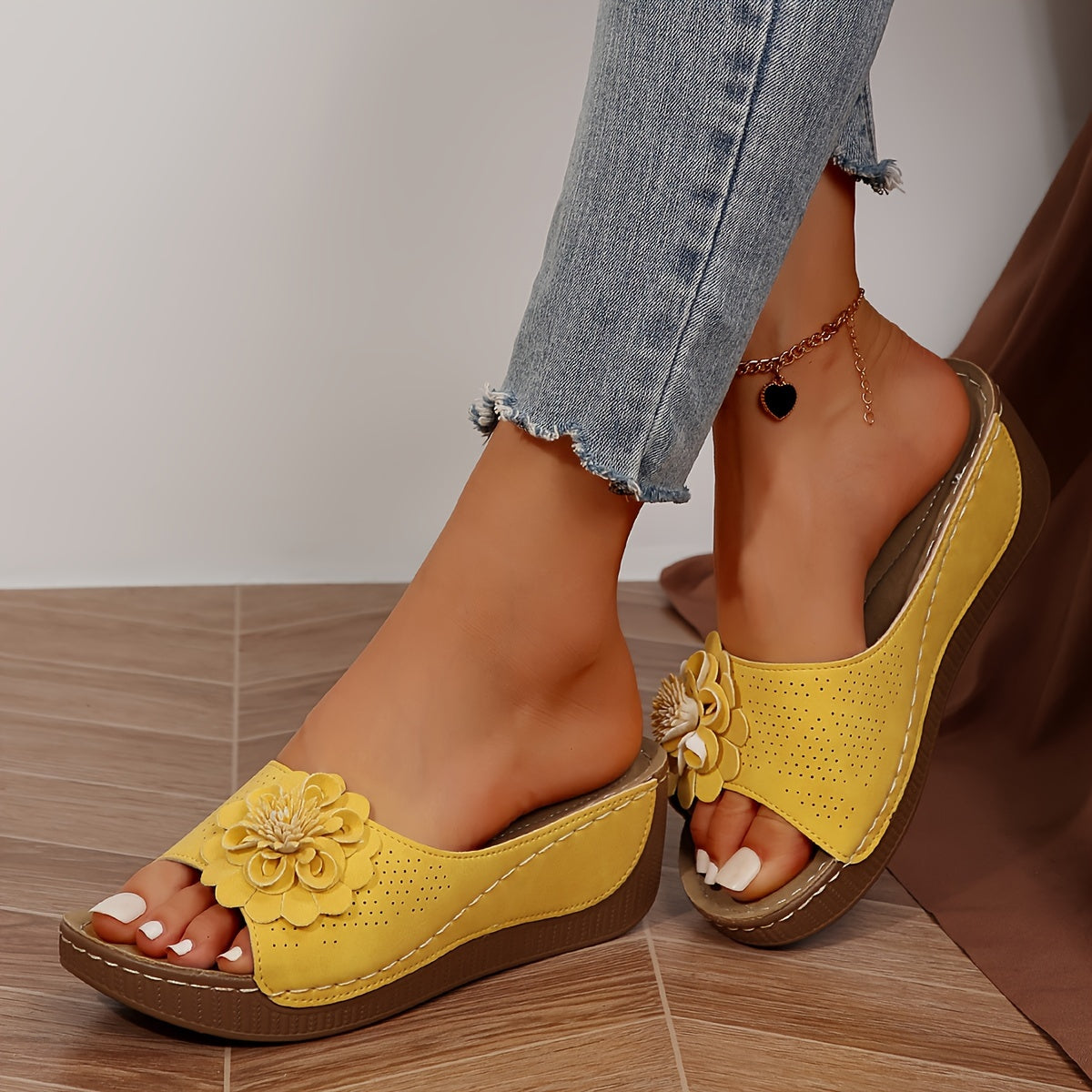 Mules Florales con Cuña Cómoda Andalucía
